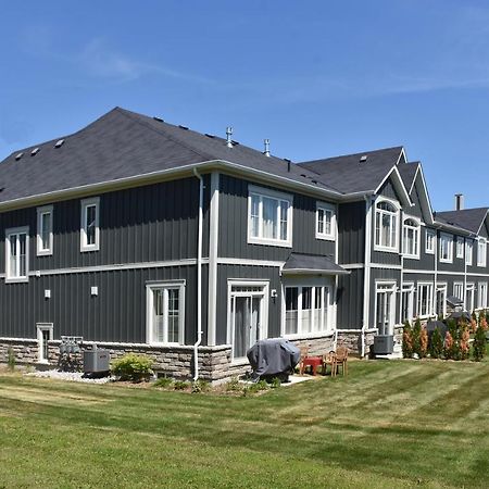 New Blue Mountain Village Snowbridge Executive Townhome Sleeps 10 With Outdoor Pool And Shuttle Nottawa Екстериор снимка