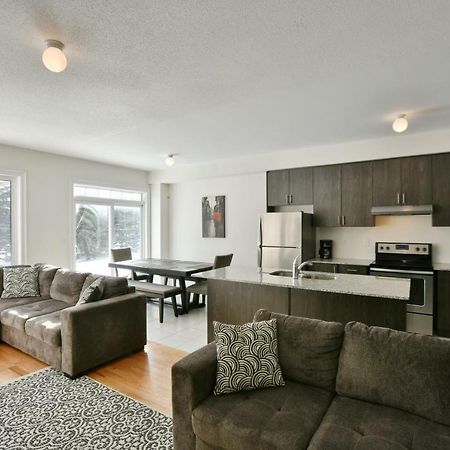 New Blue Mountain Village Snowbridge Executive Townhome Sleeps 10 With Outdoor Pool And Shuttle Nottawa Екстериор снимка