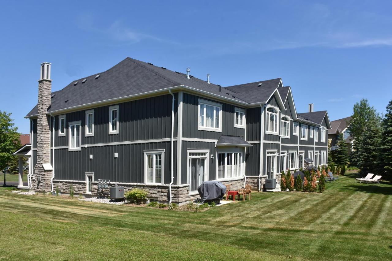 New Blue Mountain Village Snowbridge Executive Townhome Sleeps 10 With Outdoor Pool And Shuttle Nottawa Екстериор снимка
