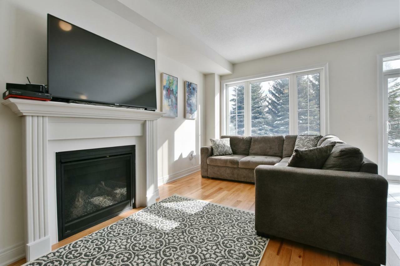 New Blue Mountain Village Snowbridge Executive Townhome Sleeps 10 With Outdoor Pool And Shuttle Nottawa Екстериор снимка