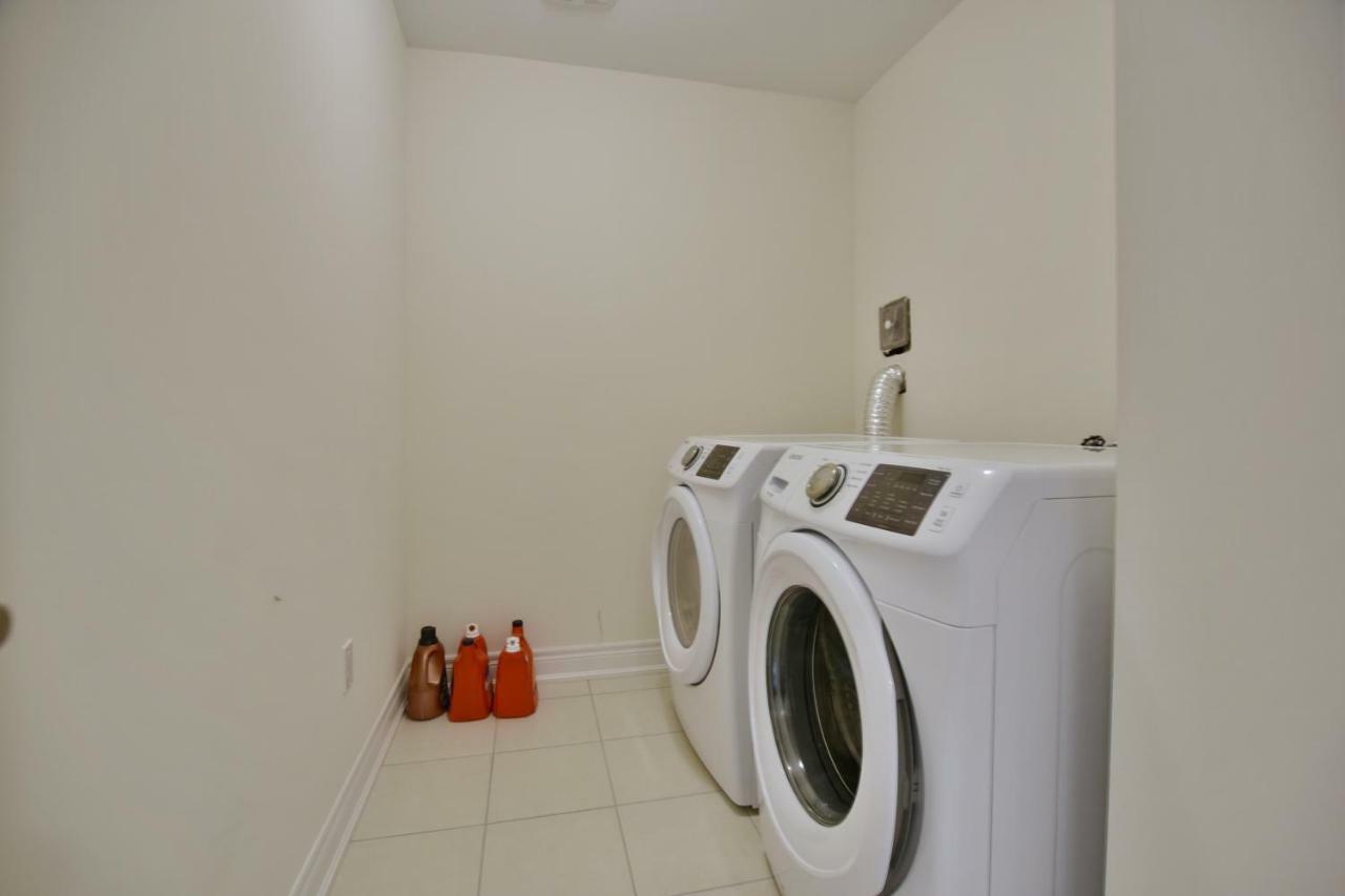 New Blue Mountain Village Snowbridge Executive Townhome Sleeps 10 With Outdoor Pool And Shuttle Nottawa Екстериор снимка