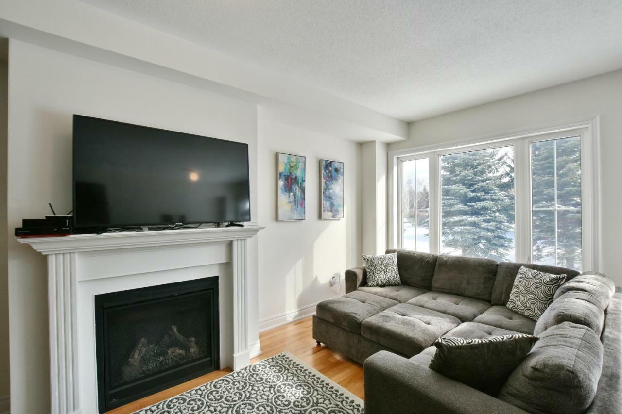 New Blue Mountain Village Snowbridge Executive Townhome Sleeps 10 With Outdoor Pool And Shuttle Nottawa Екстериор снимка