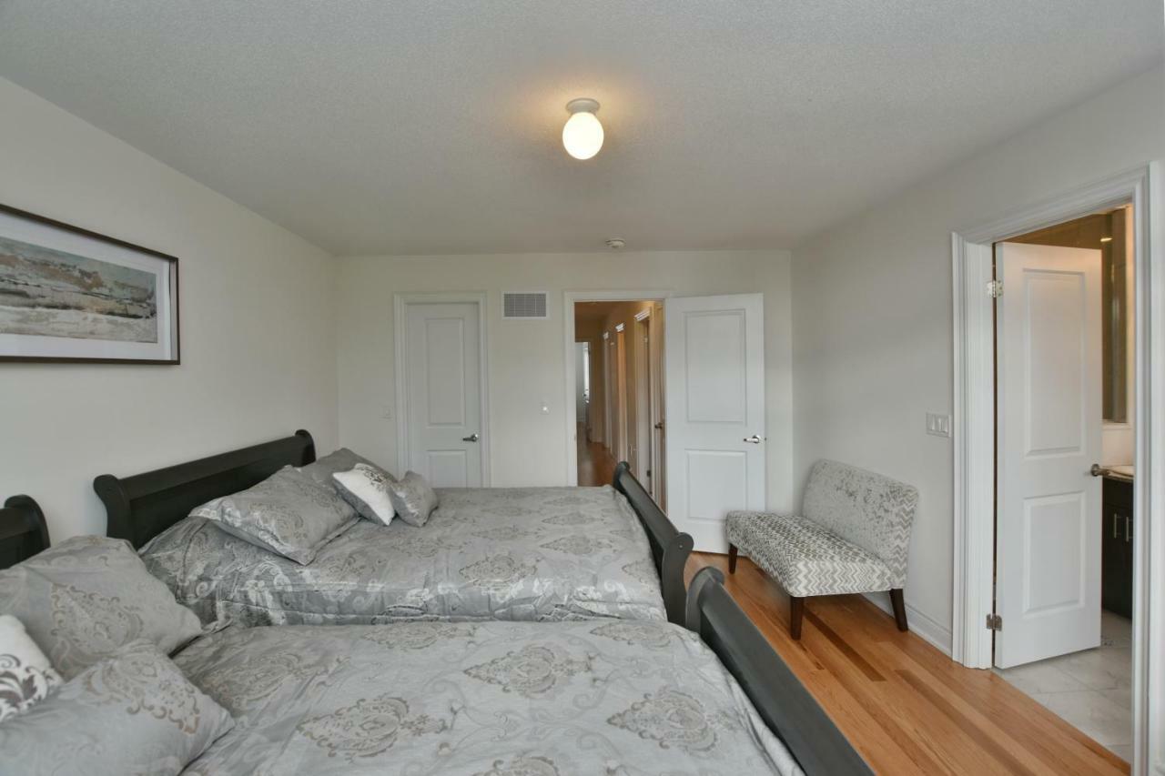New Blue Mountain Village Snowbridge Executive Townhome Sleeps 10 With Outdoor Pool And Shuttle Nottawa Екстериор снимка