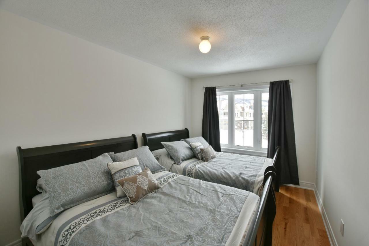New Blue Mountain Village Snowbridge Executive Townhome Sleeps 10 With Outdoor Pool And Shuttle Nottawa Екстериор снимка